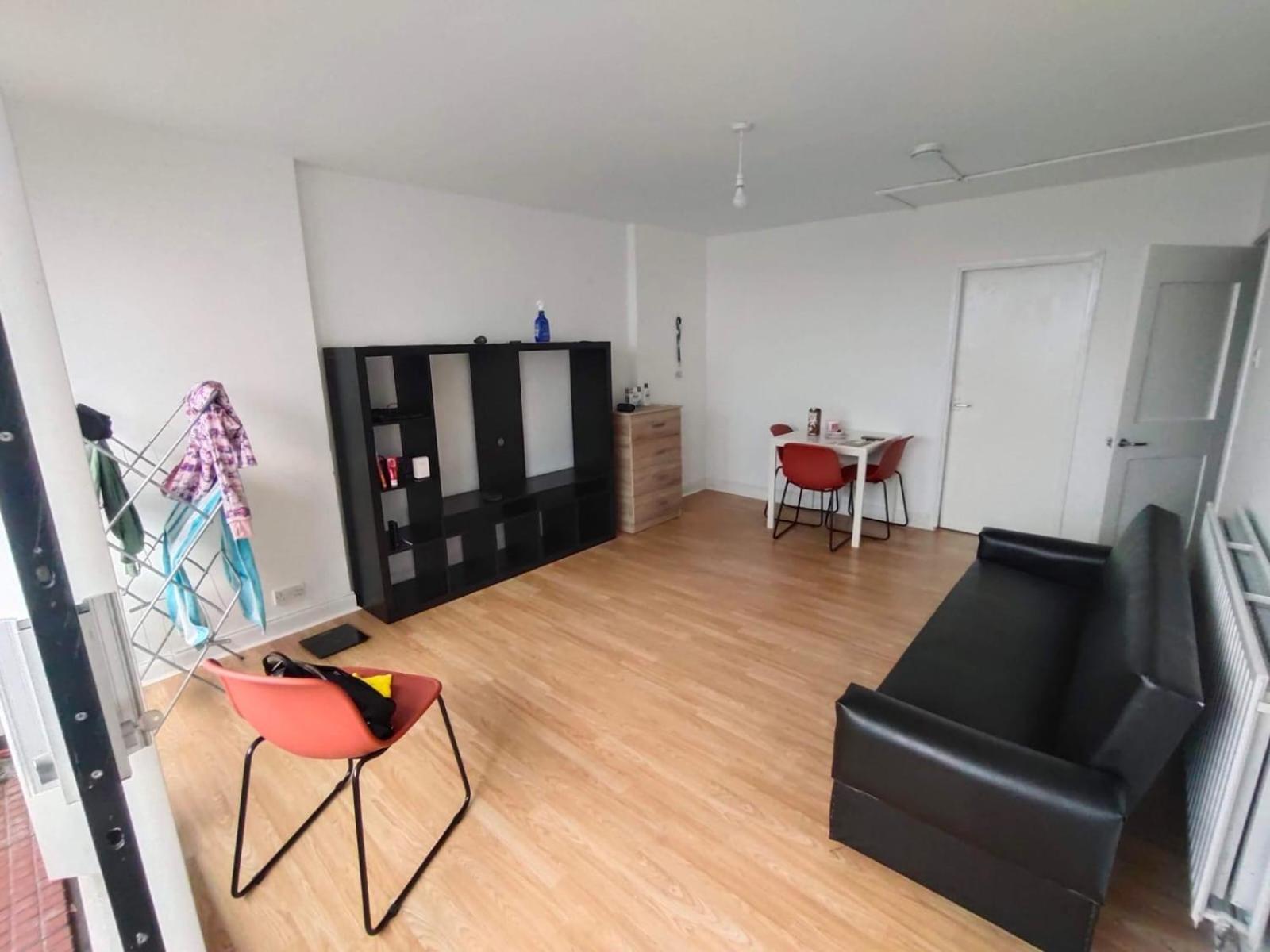 Privatunterkunft Flatshare Canary Wharf Cityview Shared With Host For Common Spaces Separate Bedroom Shared Bathroom